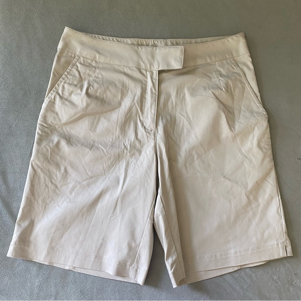 Nike Dri-Fit Womens Golf Shorts‎